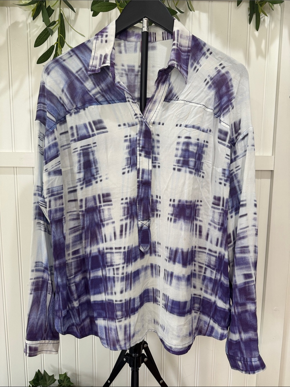 #486 PLENTY by TRACY REESE Purple & White Tie-Dye Snap Front Pullover Shirt